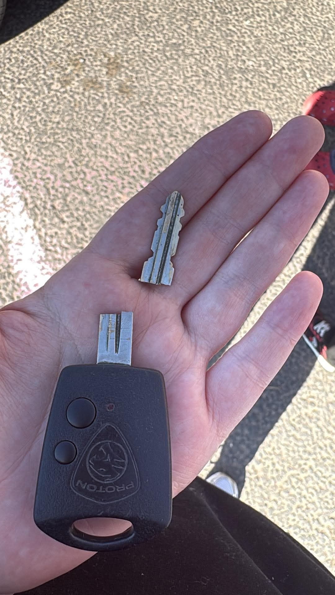 Car key remote repair